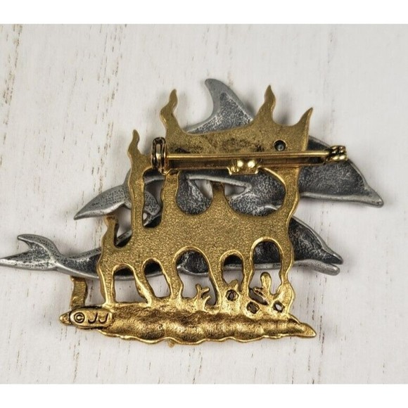 Vintage JJ Jonette Two Playful Dophins Swimming in Seaweed Brooch Pin - Picture 7 of 10